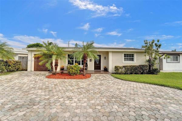 Miramar Isles, 6625 Coconut Dr, Miramar, Florida 33023, image 3