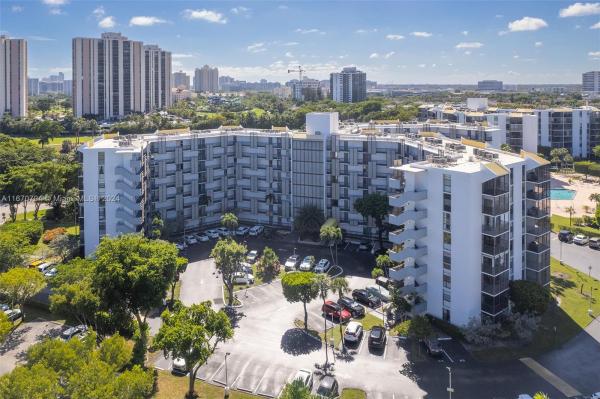 Biscaya, 20500 W Country Club Dr #501, Aventura, Florida 33180, image 1
