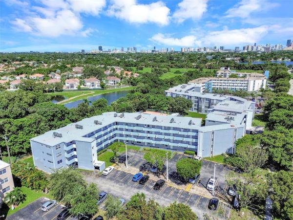 Rolling Greens, 1601 NE 191st St #B304, Ojus, Florida 33179, image 1