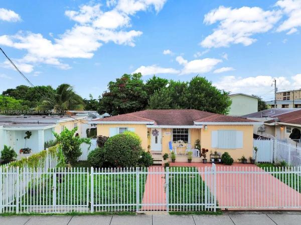 Bird Road Highlands, 8840 SW 38th St, Westchester, Florida 33165, image 1