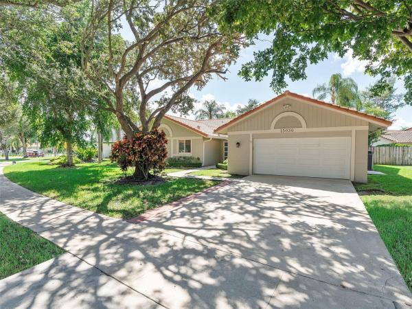 Waterford, 15030 E Waterford Dr, Davie, Florida 33331, image 1