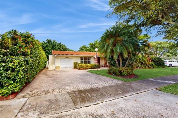 Winston Park, 7881 SW 133rd Ct, Kendale Lakes, Florida 33183, image 1