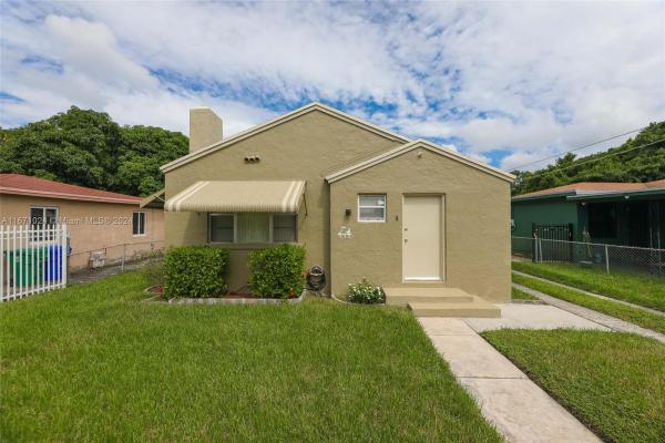 Curry, 775 NW 41st St, Miami, Florida 33127, image 1