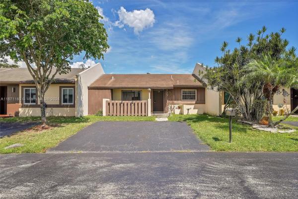 Devon Aire Villas, 12317 SW 110th S Canal St Rd #12317, The Crossings, Florida 33186, image 1