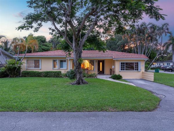 8920 NE 9th Ct, Unincorporated Dade County, Florida 33138, image 2