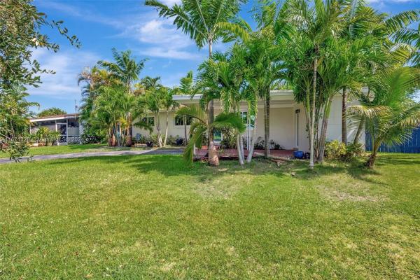 Cutler Ridge, 9730 Bahama Dr, Cutler Bay, Florida 33189, image 3