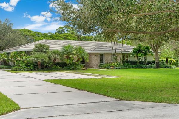 Kendall Park Estates, 10955 SW 69th Ct, Pinecrest, Florida 33156, image 1