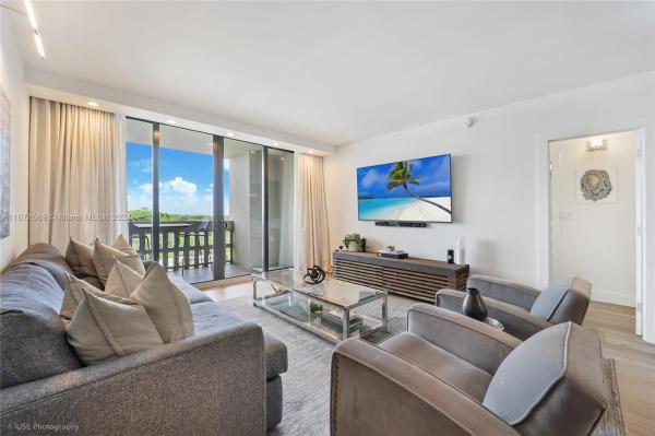Gables Waterway Towers, 90 Edgewater Dr #1015, Coral Gables, Florida 33133, image 1