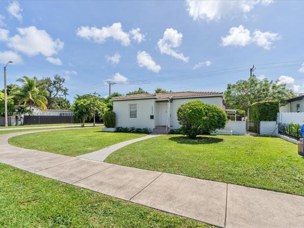 Lynnwood, 4500 SW 5th St, Miami, Florida 33134, image 1