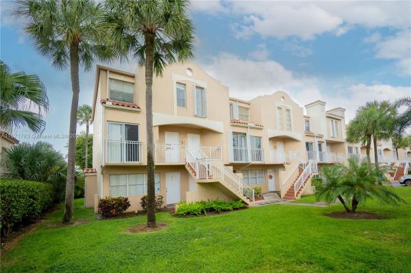 Coral Pointe Townhomes, 510 NW 86th Pl #12-101, Fountainebleau, Florida 33126, image 1
