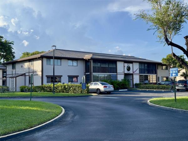 Belfort At Kings Point, 9889 N Belfort Cir #211, Fort Lauderdale, Florida 33321, image 1