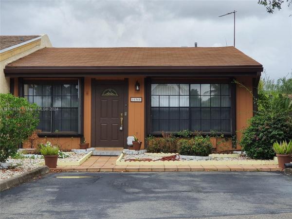 Cedarwoods At Pembroke Lakes, 10360 W Cypress Ct #10360, Pembroke Pines, Florida 33026, image 1