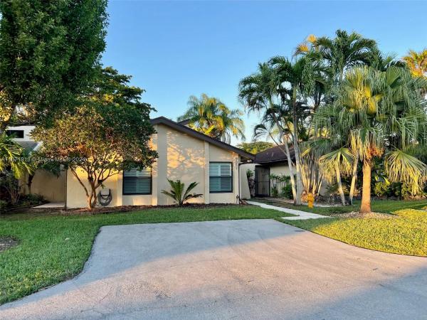 Briar Lake, 9057 SW 129th Ln, Kendall, Florida 33176, image 1