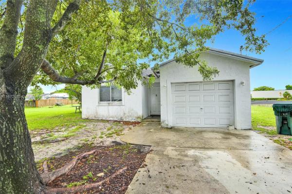 230 NE 35th St, Oakland Park, Florida 33334, image 1