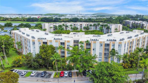 Doral House, 9805 NW 52nd St #211, Doral, Florida 33178, image 1