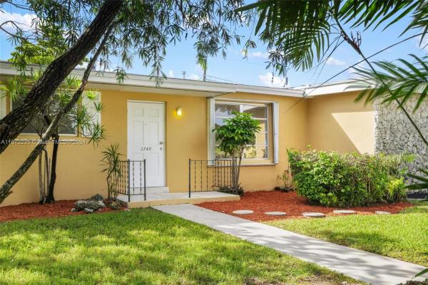 Coral Gardens, 2740 SW 92nd Ave, Westchester, Florida 33165, image 1