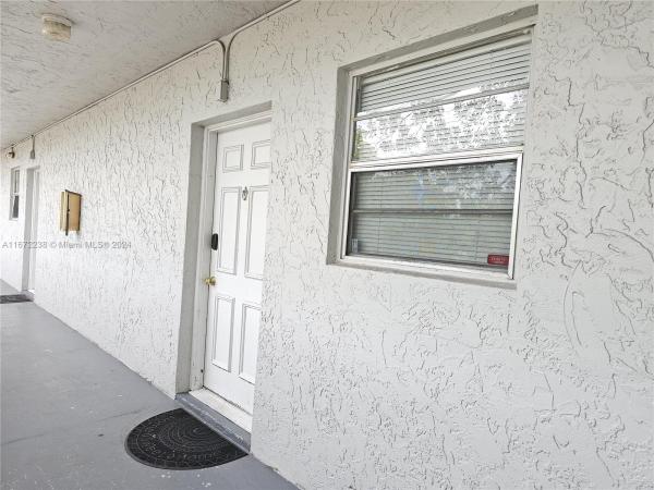 Village Homes & Condos At Palmetto Bay, 17255 SW 95th Ave #262, Palmetto Bay, Florida 33157, image 1