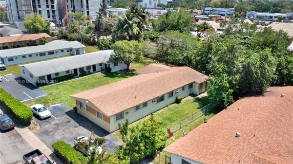 Greynolds Villas, 2430 NE 188th St, Ojus, Florida 33180, image 1