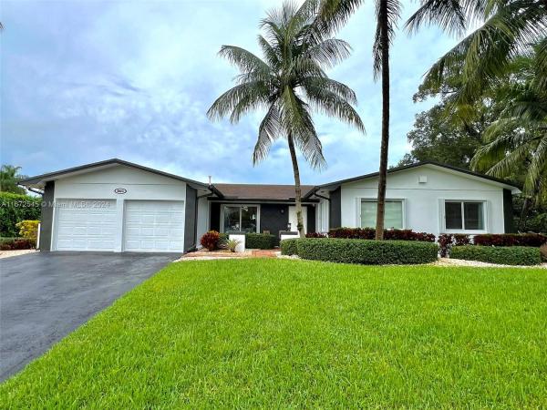 Bel Aire, 8823 SW 185th Ln, Cutler Bay, Florida 33157, image 1