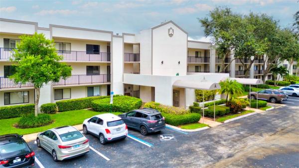 Clairmont At Kings Point, 10568 E Clairmont Cir #303, Fort Lauderdale, Florida 33321, image 1