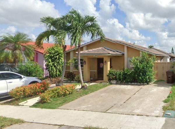 Universal Dream Homes, 2621 W 72nd St, Hialeah, Florida 33016, image 1
