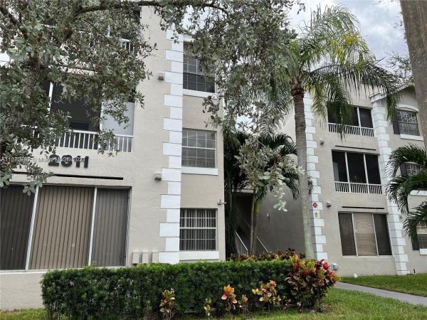 LakeView Club, 2811 N Oakland Forest Dr #309, Oakland Park, Florida 33309, image 1