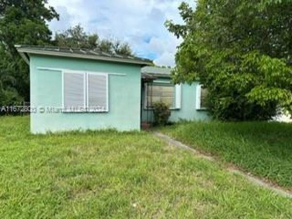 355 NE 111th St, Unincorporated Dade County, Florida 33161, image 2