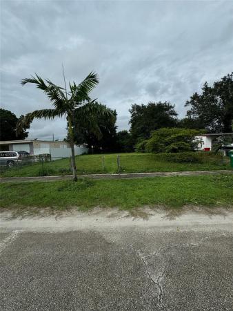 Magnolia Gardens, 1851 Wilmington St, Opa-Locka, Florida 33054, image 3