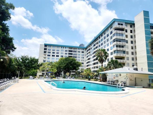 Hillcrest, 4330 Hillcrest Dr #414, Hollywood, Florida 33021, image 1