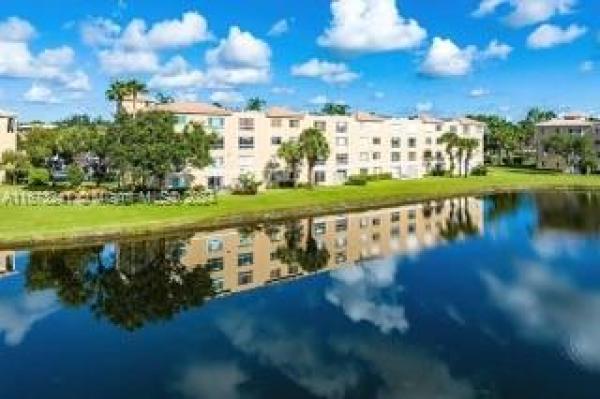 Regal Shores North At Coral Lakes, 5842 Crystal Shores Dr #208, Boynton Beach, Florida 33437, image 1