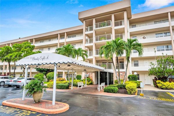 Palm-Aire Country Club 6, 3970 Oaks Clubhouse Dr #501, Pompano Beach, Florida 33069, image 1