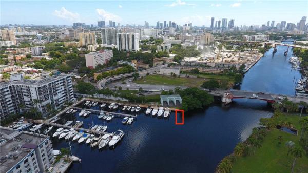 River Run Yacht Club, 1700 NW North River Dr, Miami, Florida 33125, image 1