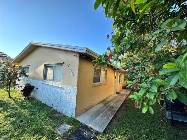 Hallandale Beach No HOA, 726 SW 7th St, Hallandale Beach, Florida 33009, image 1