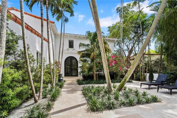La Gorce Golf, 5147 N Bay Rd, Miami Beach, Florida 33140, image 1