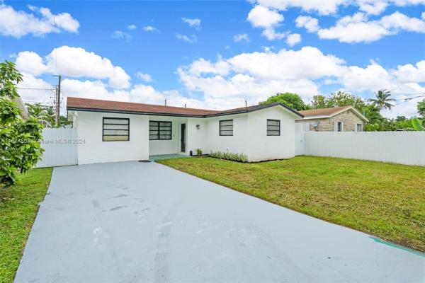 Seaboard Park, 335 NE 173rd St, North Miami Beach, Florida 33162, image 1