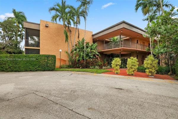 Jacaranda Villas, 8851 N New River Canal Rd #12E, Plantation, Florida 33324, image 1