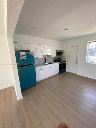 Pinewood Park, 722 NW 108th St, Pinewood, Florida 33168, image 1
