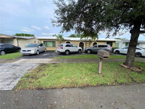 Villa Malaga, 16615 SW 93rd Ct, Palmetto Bay, Florida 33157, image 1