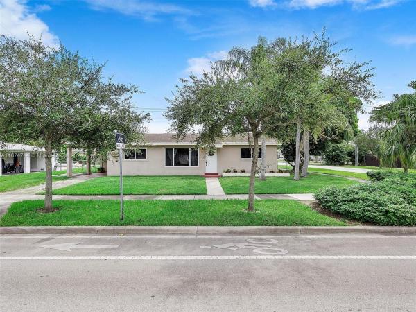 Pine Tree Manor, 9490 Caribbean Blvd, Cutler Bay, Florida 33189, image 1