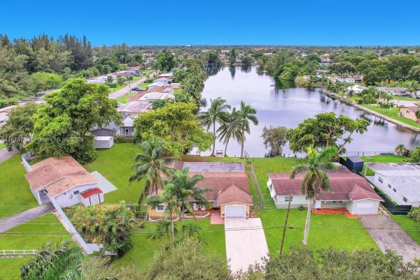 Stirling Lake, 5510 SW 54th St, Davie, Florida 33314, image 1
