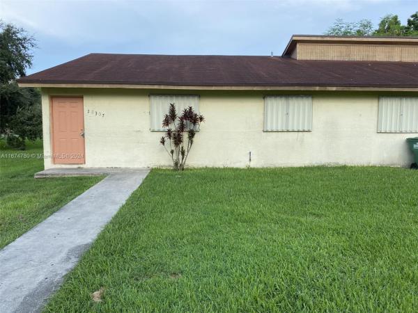 Waterside Townhomes, 28307 SW 141st Pl, Leisure City, Florida 33033, image 1
