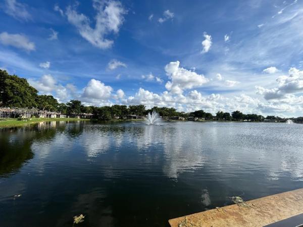 Villas At Carriage Hills Lakeside, 300 Cambridge Rd #1-35, Hollywood, Florida 33024, image 3
