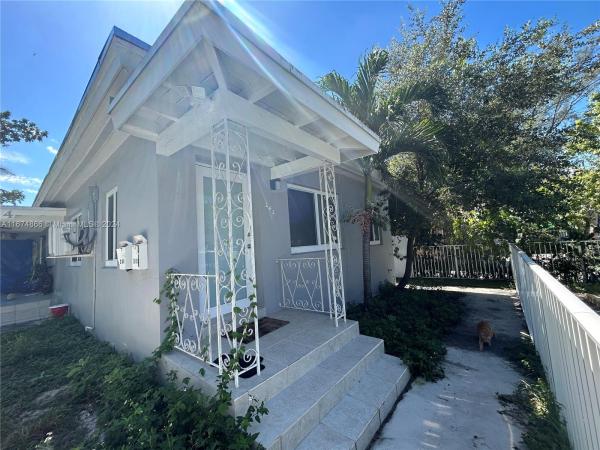 Dixie Highway, 242 NE 55th Ter, Miami, Florida 33137, image 1