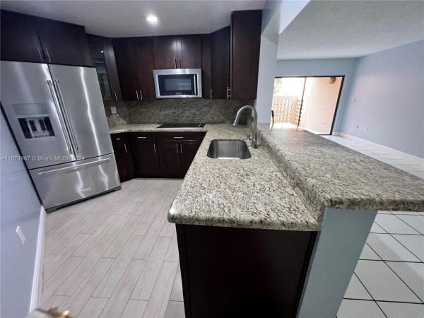 West Fontaine, 10229 NW 9th St Cir #108-2, Fountainebleau, Florida 33172, image 1