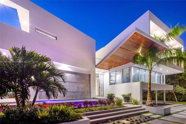 Hibiscus Island, 65 S Hibiscus Dr, Miami Beach, Florida 33139, image 1