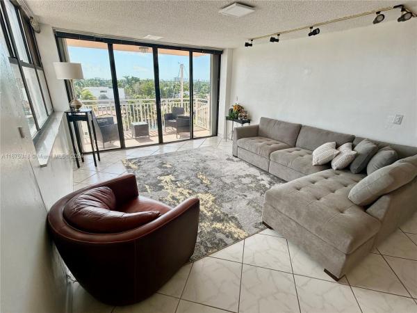 Waterside Towers, 2450 NE 135th St #401, North Miami, Florida 33181, image 1