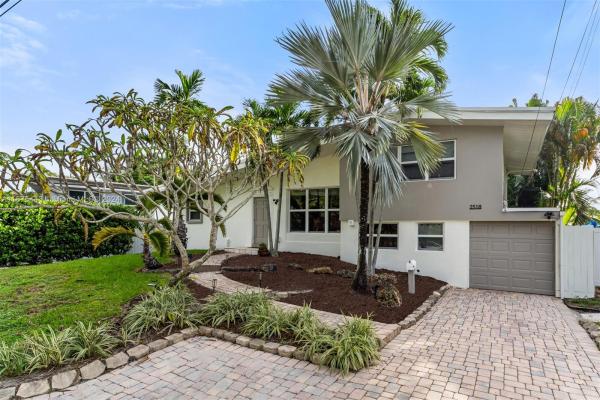 Lauderdale Isles, 2518 Whale Harbor Ln, Fort Lauderdale, Florida 33312, image 1
