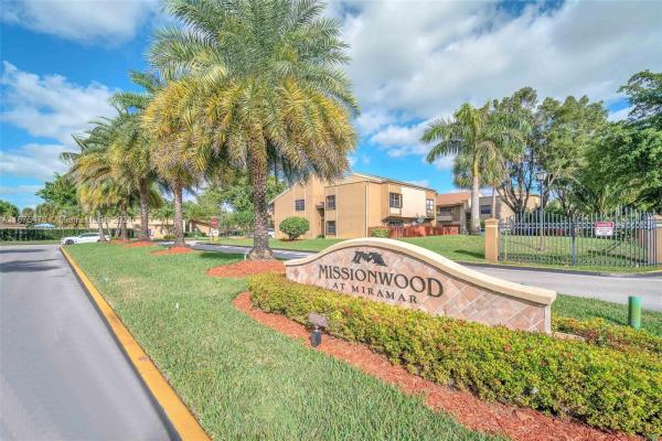3034 W Missionwood Cir #B-38, Hollywood, Florida 33025, image 1