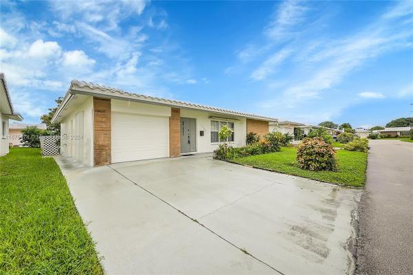Forsythe Colony 16, 7500 NW 70th Ter, Tamarac, Florida 33321, image 2