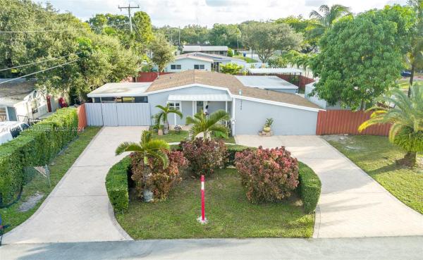 Heritage Estates, 6780 Cleveland St, Hollywood, Florida 33024, image 1